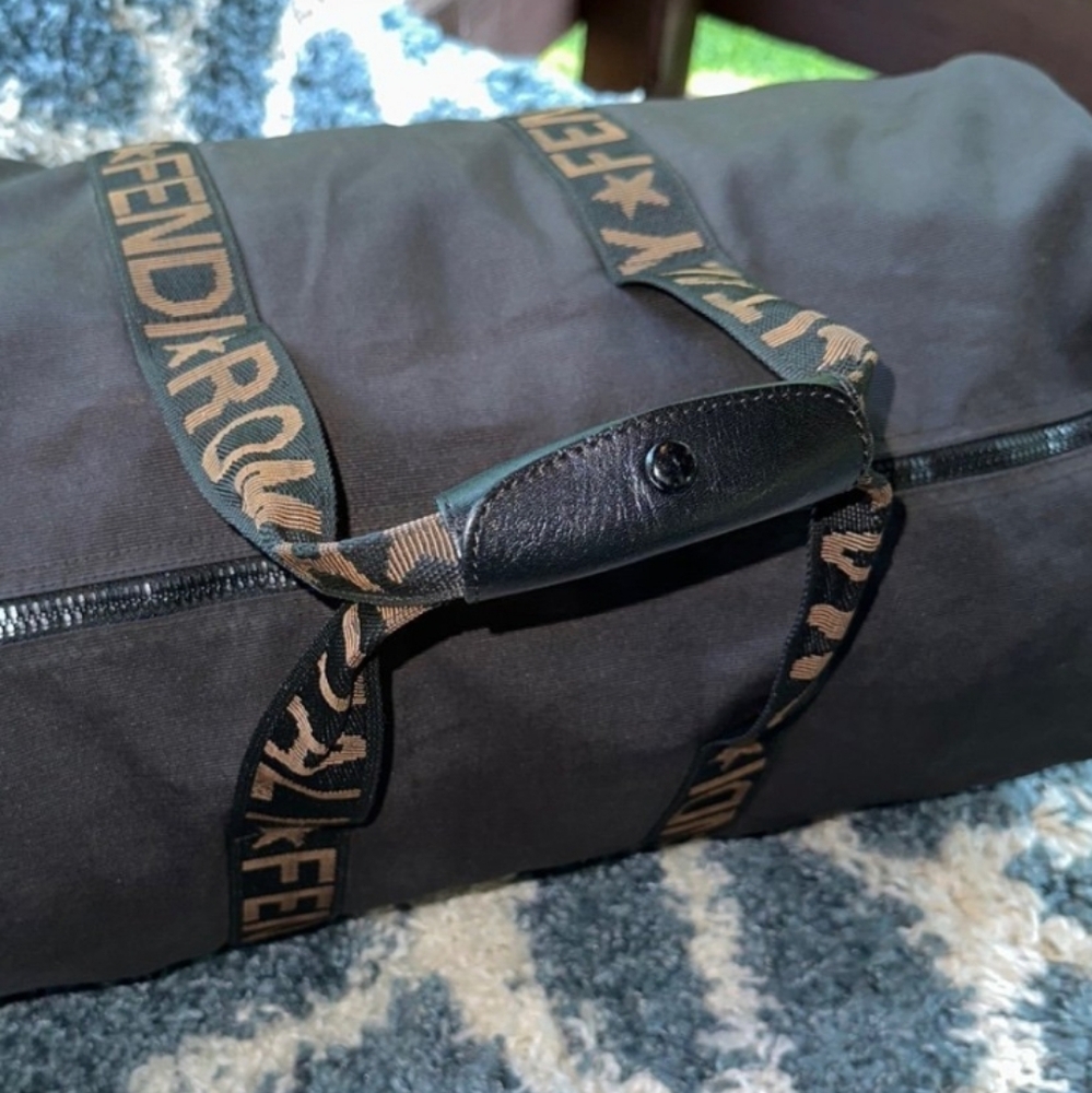 Fendi Large Duffle Bag With strap/Gorgeous 🥰_UNISEX/COA - Picture 6 of 12